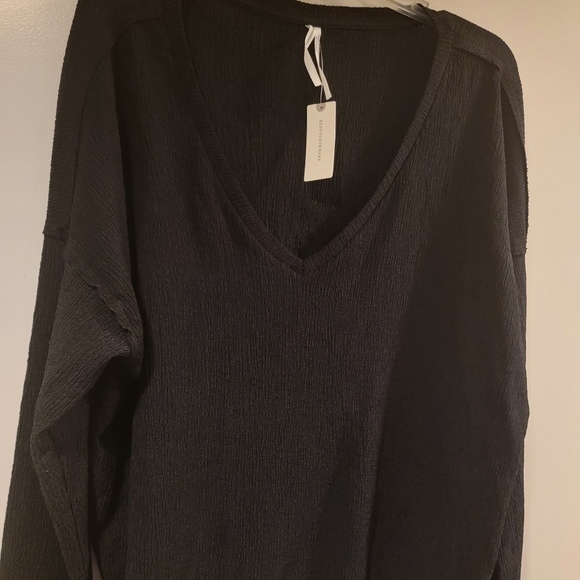 Anthropologie Brand New Textured Black Ling sleeve Top. XL. NWT! - Picture 11 of 15